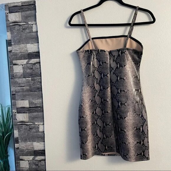 Motel snake print slip Bodycon dress - Picture 15 of 15